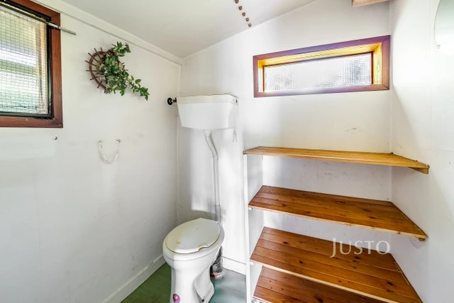 Prodej chaty 30 m² s pozemkem 326 m² + terasa 10 m²