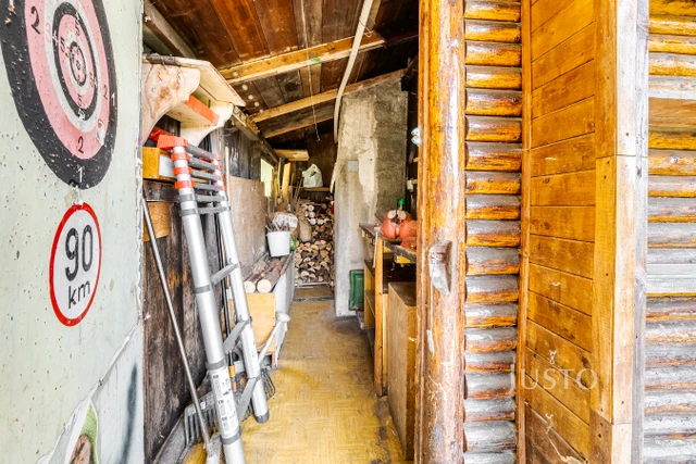 Prodej chaty 30 m² s pozemkem 326 m² + terasa 10 m²