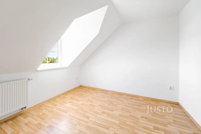 Prodej rodinného domu 112 m² s pozemkem 394 m² + terasa 22 m²