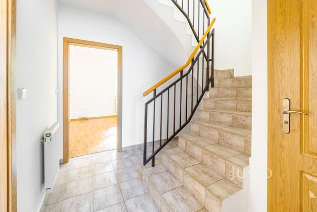 Prodej rodinného domu 112 m² s pozemkem 394 m² + terasa 22 m²