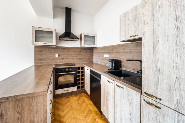 Prodej 3+kk 84 m² + balkón 3 m² + parkování
