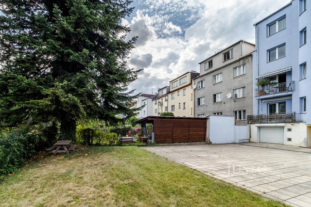 Prodej 3+kk 84 m² + balkón 3 m² + parkování