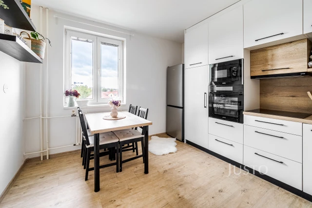 Prodej 3+1, 63 m² + lodžie 4 m² + parkování