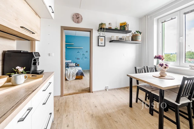 Prodej 3+1, 63 m² + lodžie 4 m² + parkování