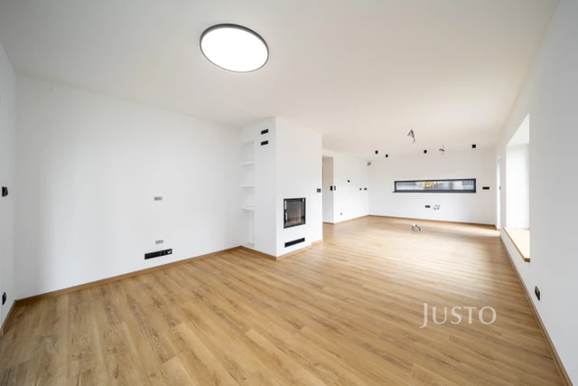 Prodej rodinného domu 175 m² s pozemkem 550 m² + terasa 13 m²