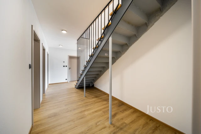 Prodej rodinného domu 175 m² s pozemkem 550 m² + terasa 13 m²