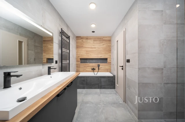 Prodej rodinného domu 175 m² s pozemkem 550 m² + terasa 13 m²