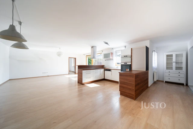 Prodej rodinného domu 129 m² s pozemkem 665 m² + terasa 13 m²