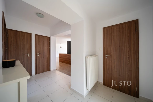 Prodej rodinného domu 129 m² s pozemkem 665 m² + terasa 13 m²