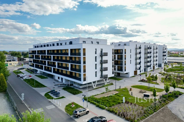 Prodej 2+kk 50 m² + lodžie 12 m² + parkování