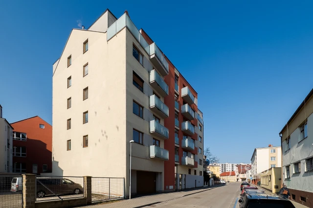 Pronájem 2+kk 43 m² + balkón 3 m²