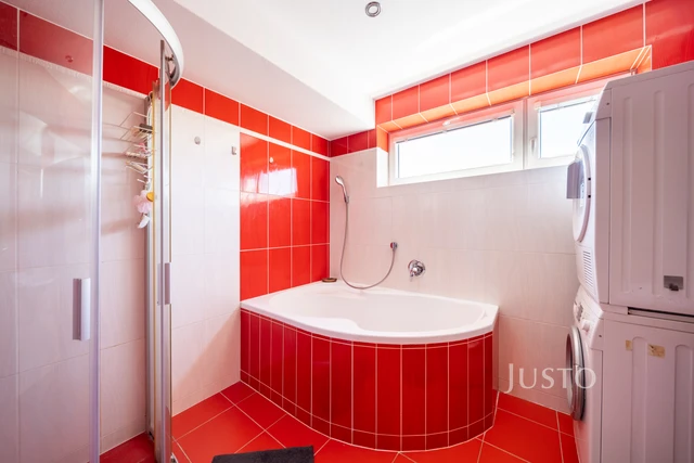 Prodej 3+kk 88 m² + balkón 6 m² + parkování