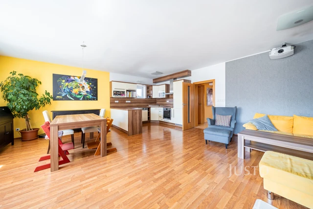 Prodej 3+kk 88 m² + balkón 6 m² + parkování