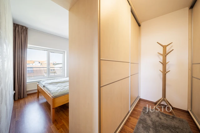 Prodej 3+kk 88 m² + balkón 6 m² + parkování
