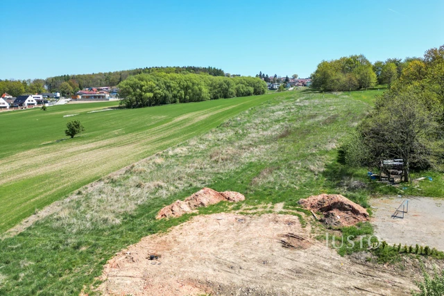 Prodej pozemku 850 m²