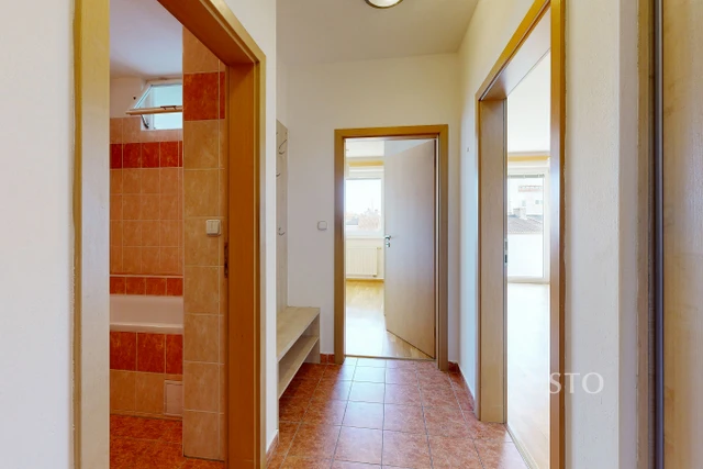 Pronájem 2+kk 43 m² + balkón 3 m²