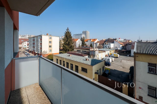 Pronájem 2+kk 43 m² + balkón 3 m²