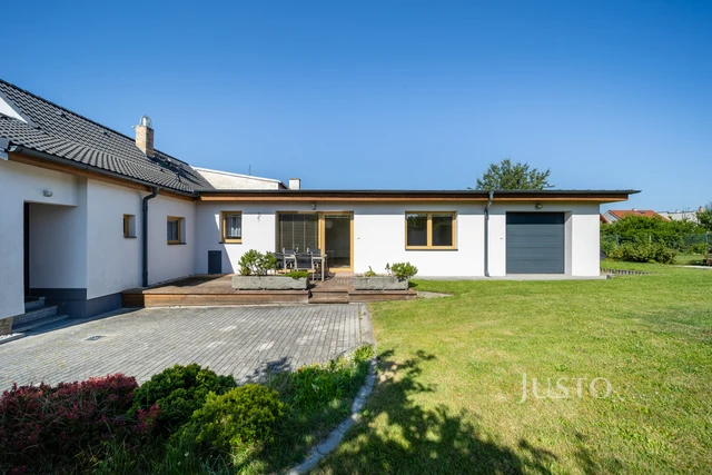 Prodej rodinného domu 129 m² s pozemkem 665 m² + terasa 13 m²