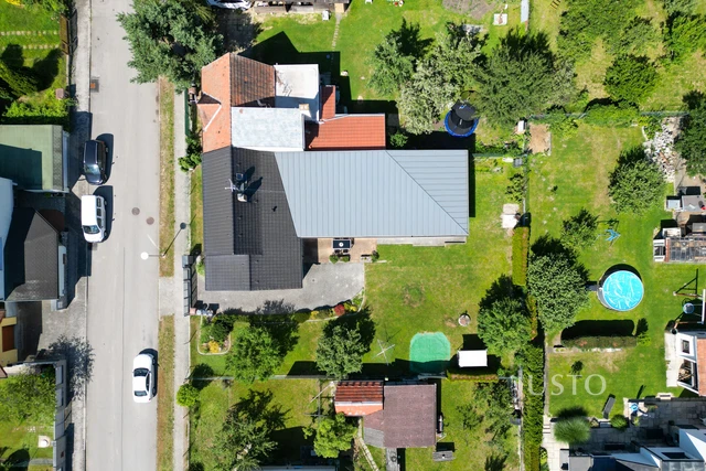 Prodej rodinného domu 129 m² s pozemkem 665 m² + terasa 13 m²