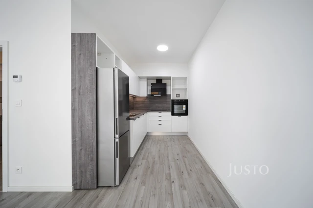 Prodej 2+kk 50 m² + lodžie 12 m² + parkování