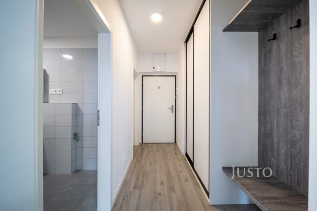 Prodej 2+kk 50 m² + lodžie 12 m² + parkování