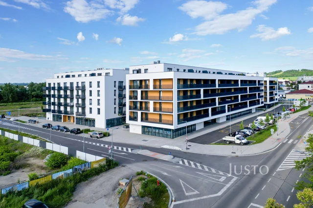 Prodej 2+kk 50 m² + lodžie 12 m² + parkování