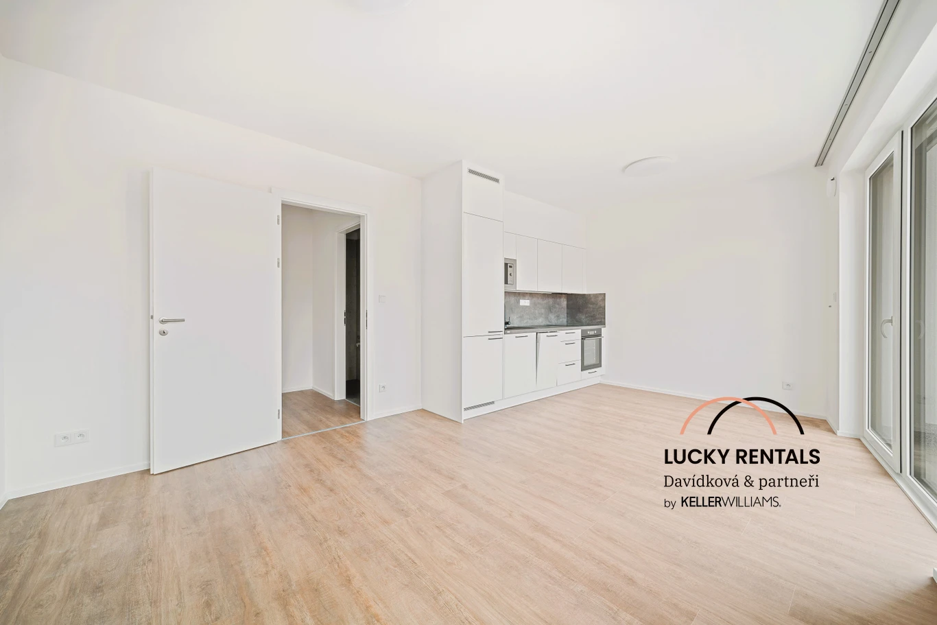 Pronájem hezkého bytu 1+kk 32 m² + balkón 3 m²+ sklep. ul. Horynova, Praha 11 - Chodov — Praha 4 – Chodov