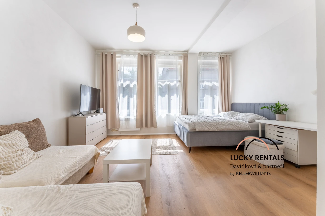 Pronájem zrekonstruovaného bytu 1+1, 41,3 m², Praha 4 – Podolí, U Kublova — Praha 4 – Podolí