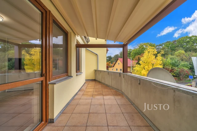 Prodej 4+kk, 122 m², terasa, balkon, sklep a parkovací stání, Praha - Dubeč.