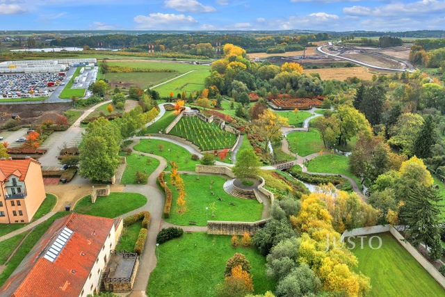 Prodej 4+kk, 122 m², terasa, balkon, sklep a parkovací stání, Praha - Dubeč.
