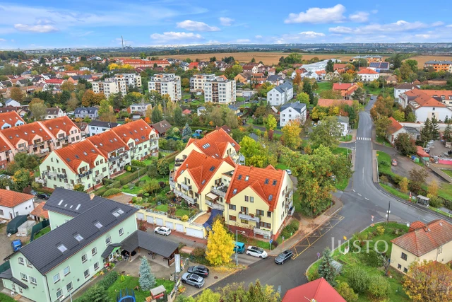 Prodej 4+kk, 122 m², terasa, balkon, sklep a parkovací stání, Praha - Dubeč.