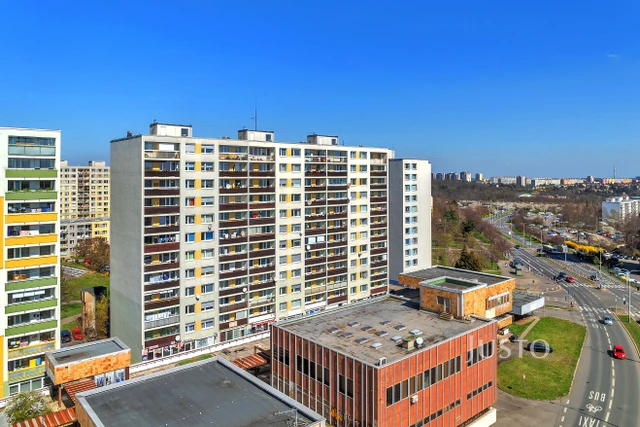 Pronájem 3+1 72 m² + lodžie 7 m²