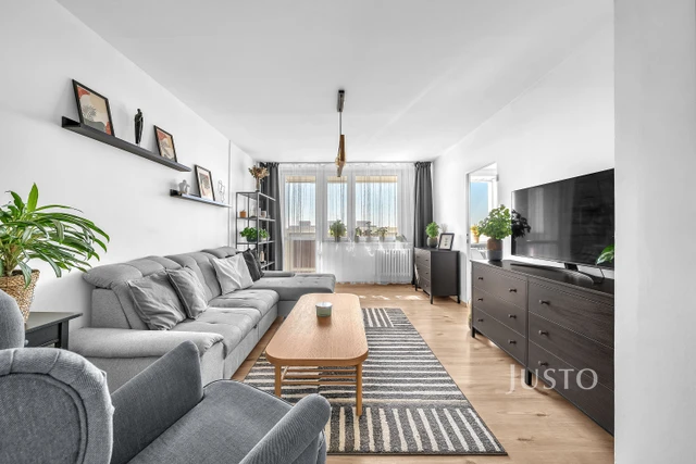 Pronájem 3+1 72 m² + lodžie 7 m²