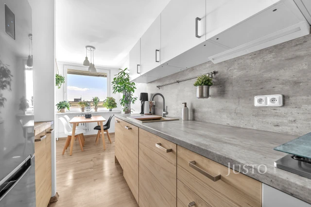 Pronájem 3+1 72 m² + lodžie 7 m²