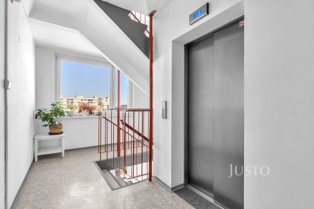 Pronájem 3+1 72 m² + lodžie 7 m²