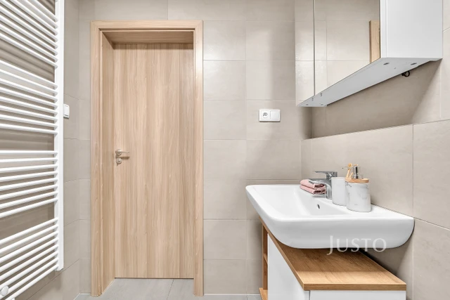 Prodej 2+kk 45 m² + terasa 3 m² + parkování