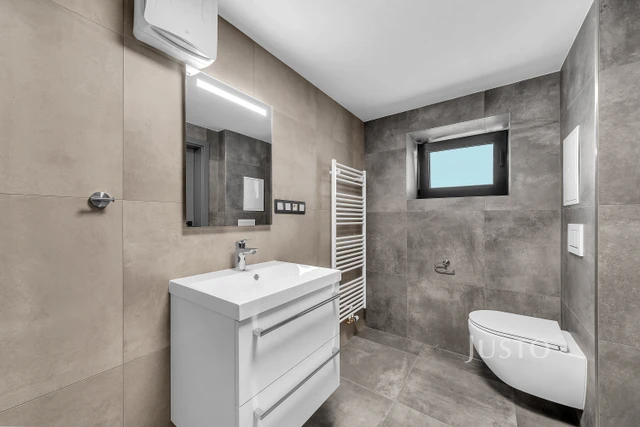 Pronájem studia 33 m² + parkování