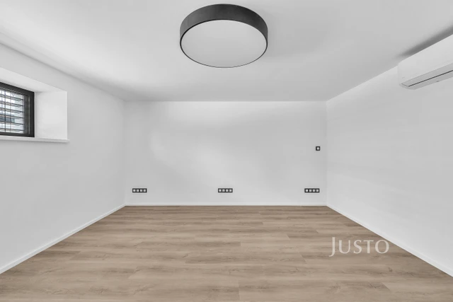 Pronájem studia 33 m² + parkování