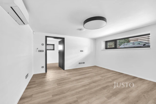 Pronájem studia 33 m² + parkování