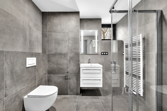 Pronájem 4+kk 132 m² + terasa 5 m² + balkón 2 m² + parkování