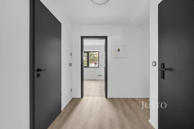 Pronájem 2+kk 45 m² + terasa 4 m² + parkování