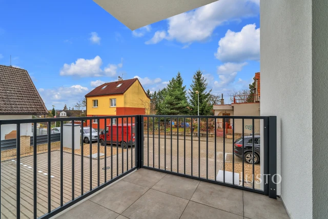 Pronájem 3+kk 79 m² + terasa 4 m² + parkování