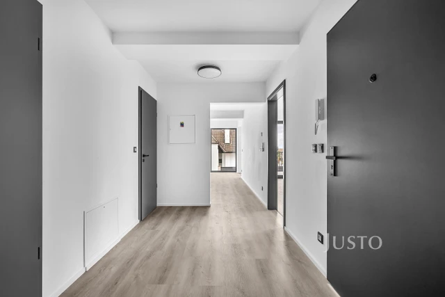 Pronájem 3+kk 79 m² + terasa 4 m² + parkování