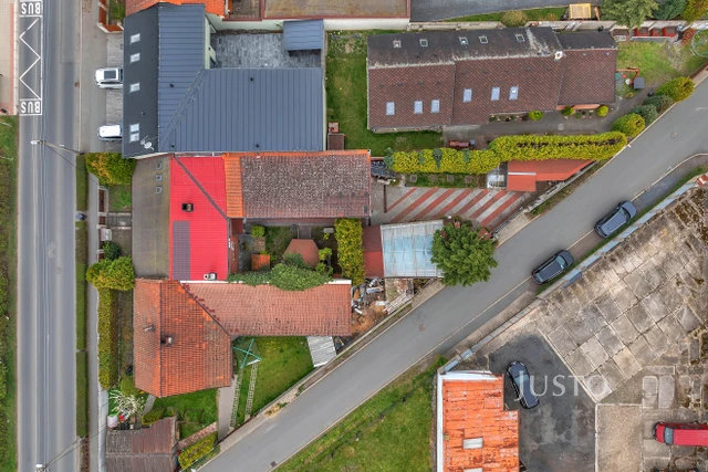 Prodej rodinného domu 250 m² s pozemkem 536 m² + terasa 12 m²
