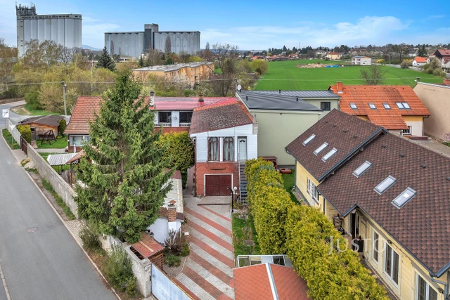 Prodej rodinného domu 250 m² s pozemkem 536 m² + terasa 12 m²