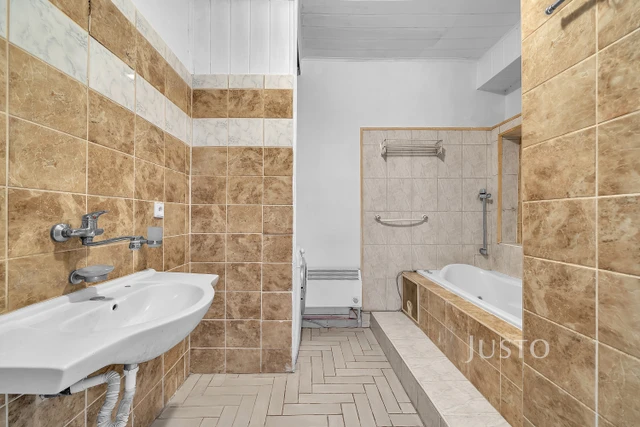 Prodej rodinného domu 250 m² s pozemkem 536 m² + terasa 12 m²