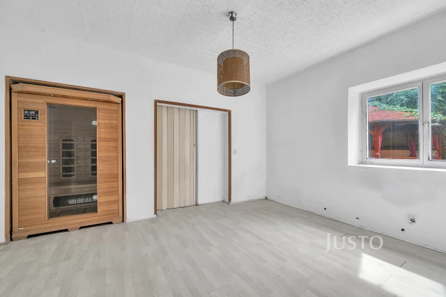 Prodej rodinného domu 250 m² s pozemkem 536 m² + terasa 12 m²