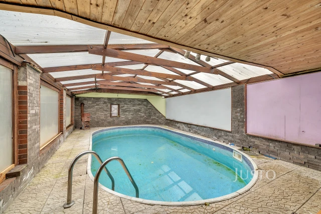 Prodej rodinného domu 250 m² s pozemkem 536 m² + terasa 12 m²