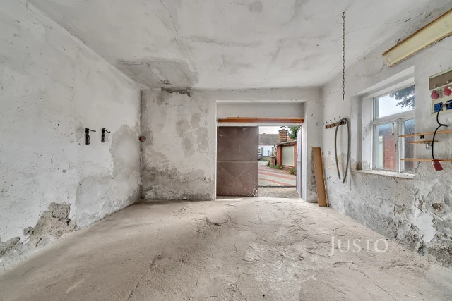 Prodej rodinného domu 250 m² s pozemkem 536 m² + terasa 12 m²