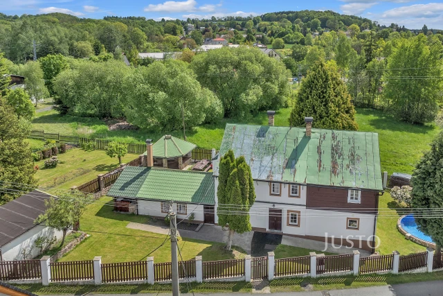 Prodej rodinného domu 261 m² s pozemkem 706 m² + terasa 19 m²